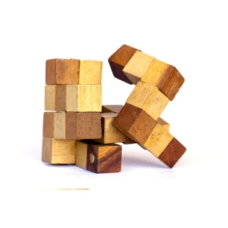 Quadratisch, praktisch, weiter – Mit Führung auf Augenhöhe durch herausfordernde Zeiten navigieren